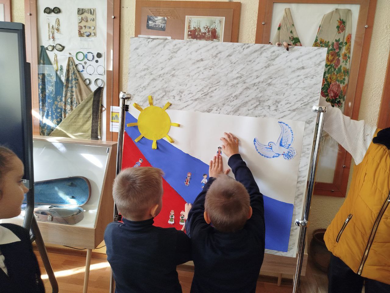 4 ноября в России отмечается День народного единства 4 ноября в России отмечается День народного единства