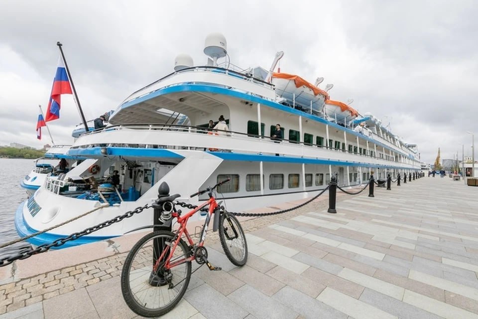 Через три округа Запорожья пройдет водный круиз