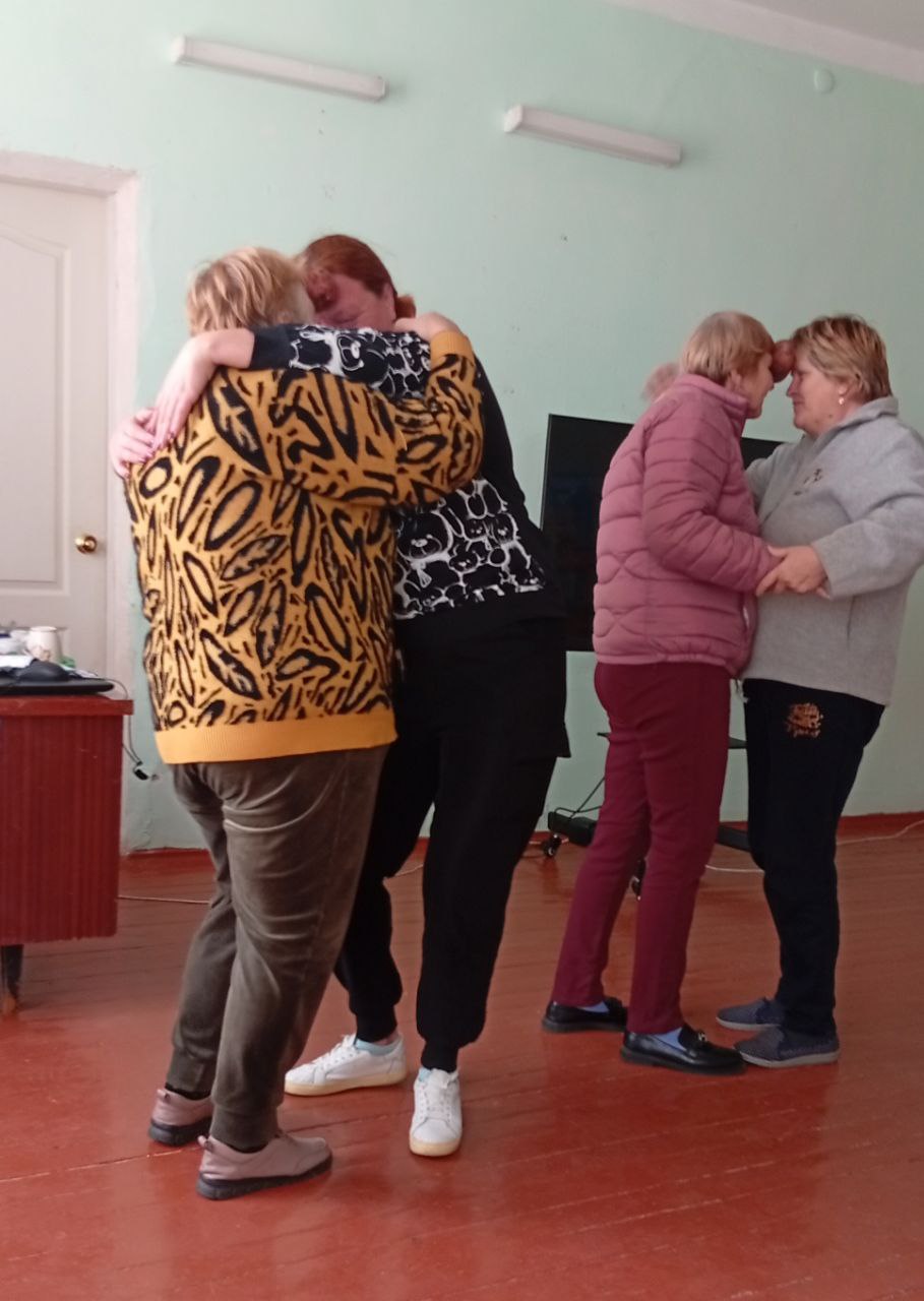 "Осенние посиделки". В Шевченковском сельском Доме культуры в женском клубе "Весёлые соседки" состоялась очередная встреча "Осенние посиделки". Когда урожай был убран и можно было немного отдохнуть от работ на земле... "Осенние посиделки". В Шевченковском сельском Доме культуры в женском клубе "Весёлые соседки" состоялась очередная встреча "Осенние посиделки". Когда урожай был убран и можно было немного отдохнуть от работ на земле...