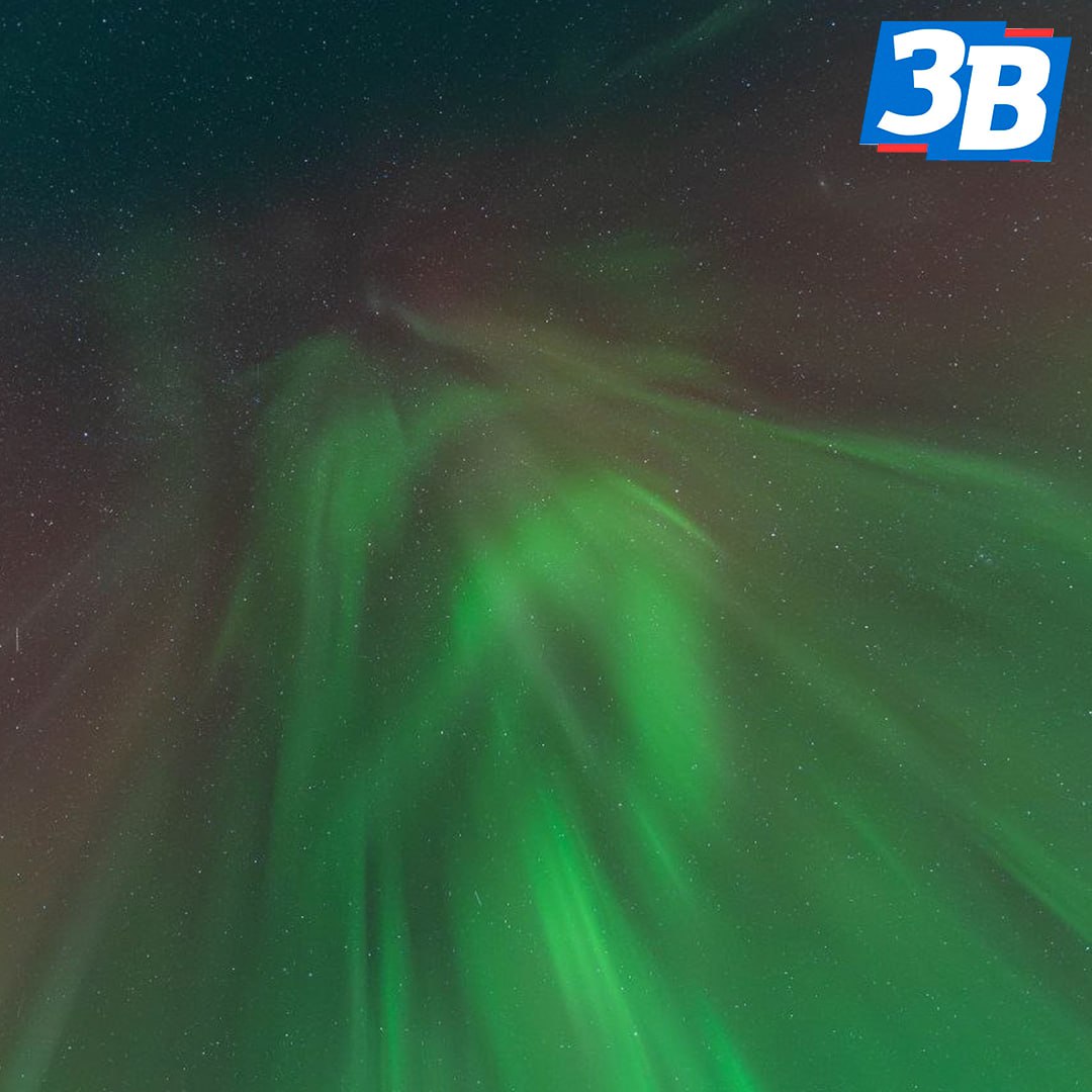 Жители северных регионов России стали свидетелями зрелищного явления Жители северных регионов России стали свидетелями зрелищного явления