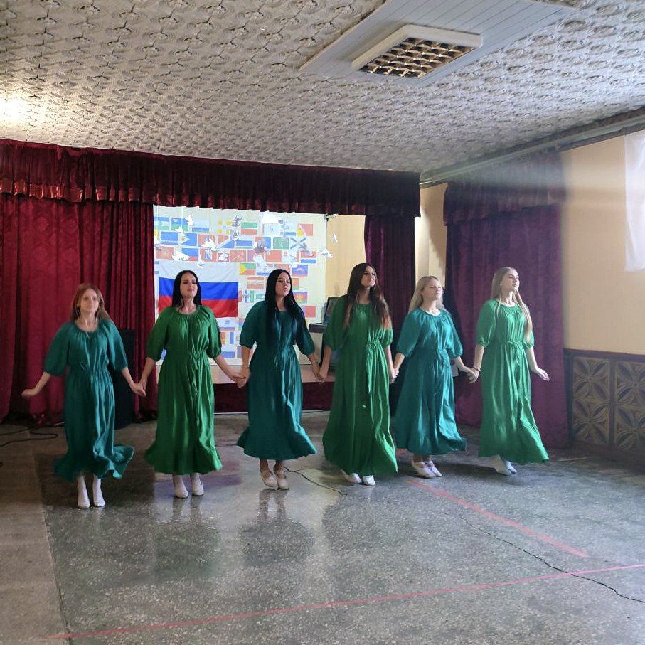 Артисты из Плодородного выступили в Новобогдановке на концерте в честь Дня народного единства Артисты из Плодородного выступили в Новобогдановке на концерте в честь Дня народного единства