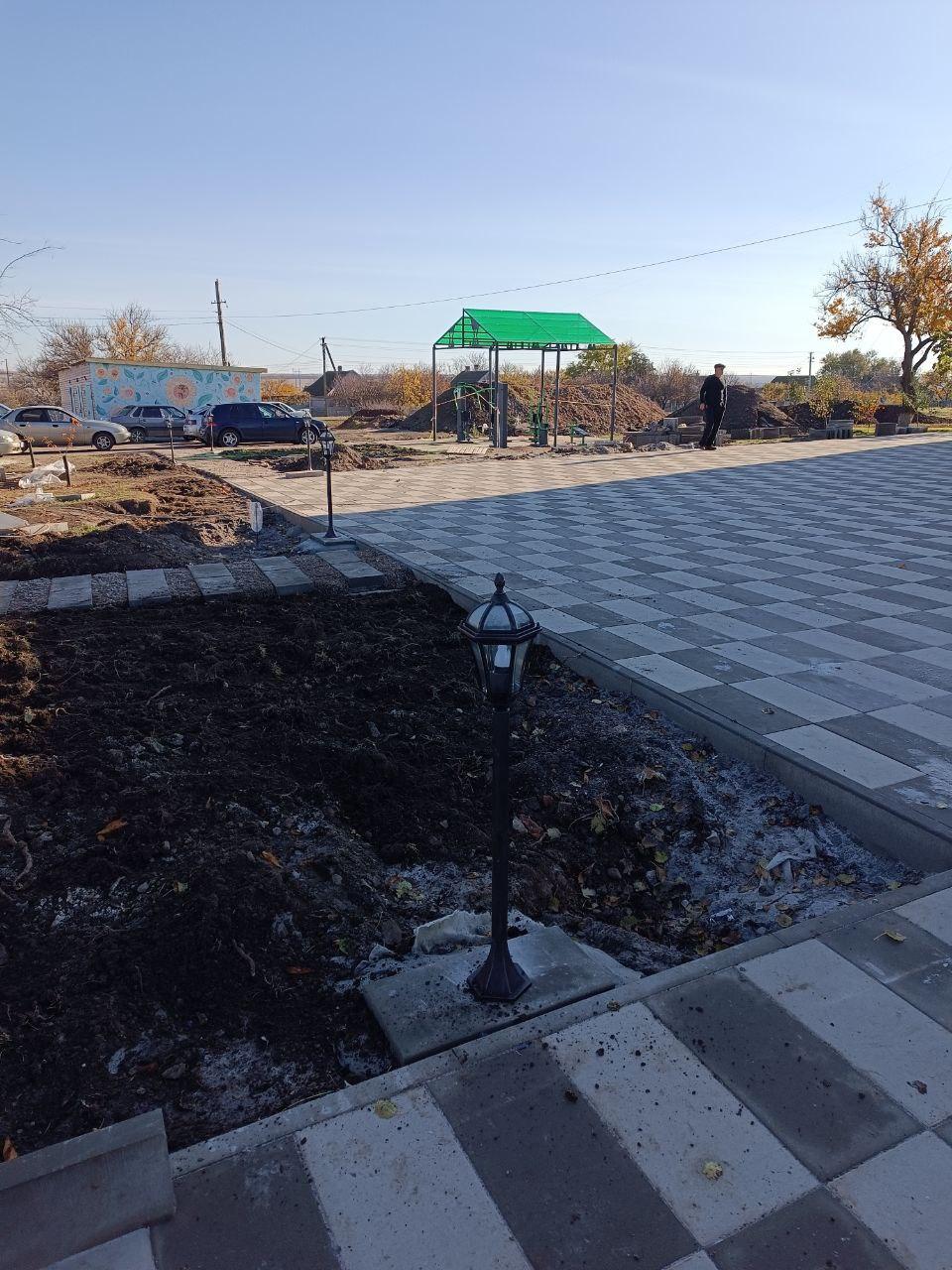 Ярославская область завершает благоустройство территории у Дома культуры в Новоданиловке Ярославская область завершает благоустройство территории у Дома культуры в Новоданиловке