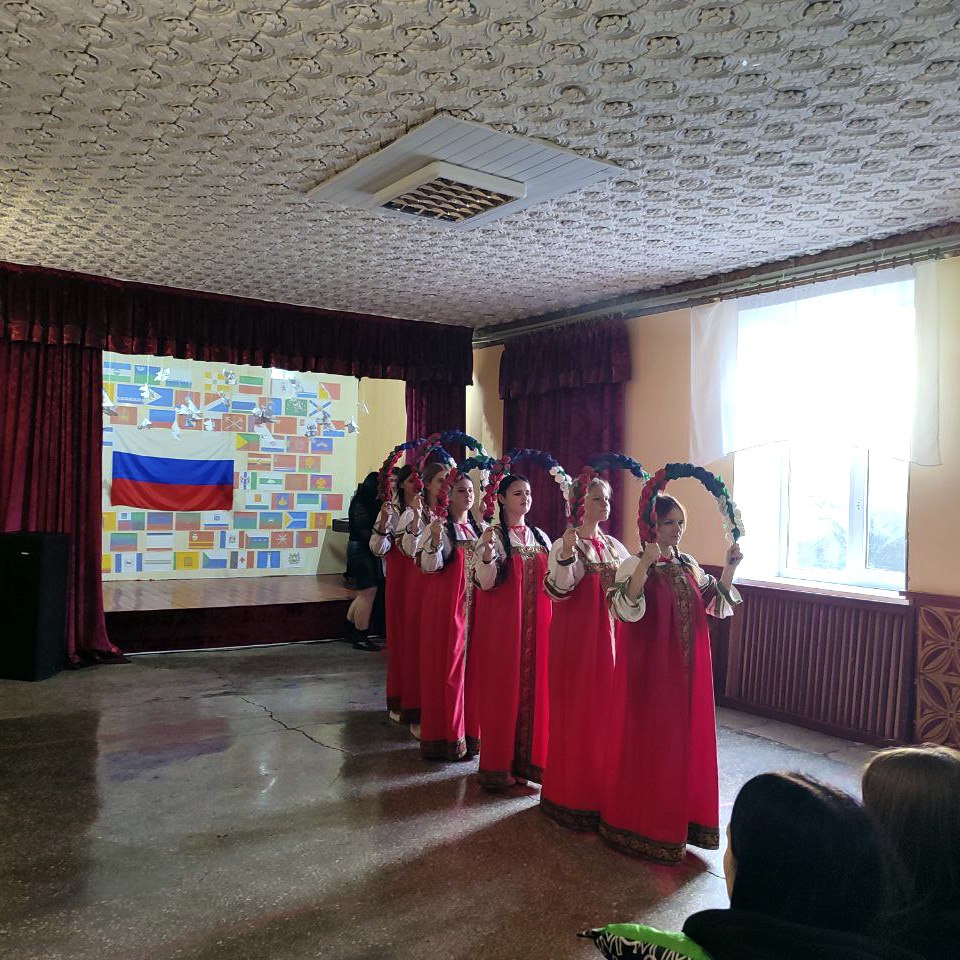 Артисты из Плодородного выступили в Новобогдановке на концерте в честь Дня народного единства Артисты из Плодородного выступили в Новобогдановке на концерте в честь Дня народного единства