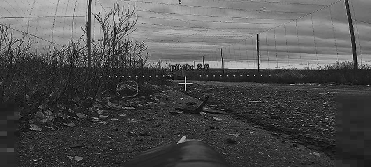 Операторы FPV из взвода беспилотных систем группировки "Север" устроили хорошую дроновую засаду группе украинских боевиков в приграничье и нанесли удары по транспорту и пехоте противника