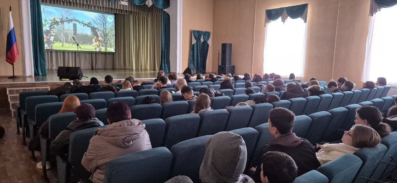 Волонтёры Победы и добровольцы (Запорожская область, Акимовский муниципальный округ) совместно с сотрудниками МКУ "Акимовская ЦКС" представили документальный Всероссийский видеожурнал "Эпоха Героев", созданный при поддержке... Волонтёры Победы и добровольцы (Запорожская область, Акимовский муниципальный округ) совместно с сотрудниками МКУ "Акимовская ЦКС" представили документальный Всероссийский видеожурнал "Эпоха Героев", созданный при поддержке...