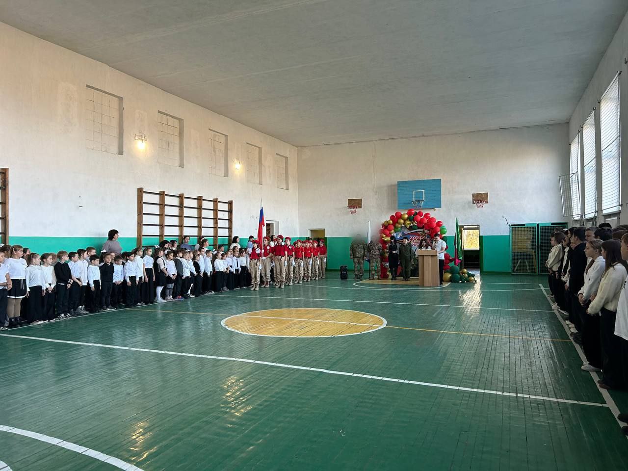 В преддверии государственного праздника – Дня народного единства – в ГБУ ОО ЗО "Константиновская СОШ №1 им. Героя Советского Союза П.Т. Одинца" состоялась торжественная линейка, направленная на воспитание патриотизма...