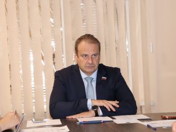 По поручению Председателя парламента Виктора Емельяненко, его заместитель Михаил Попов провел Совет Законодательного Собрания Запорожской области, на котором была утверждена повестка предстоящего 51-го заседания Заксобрания