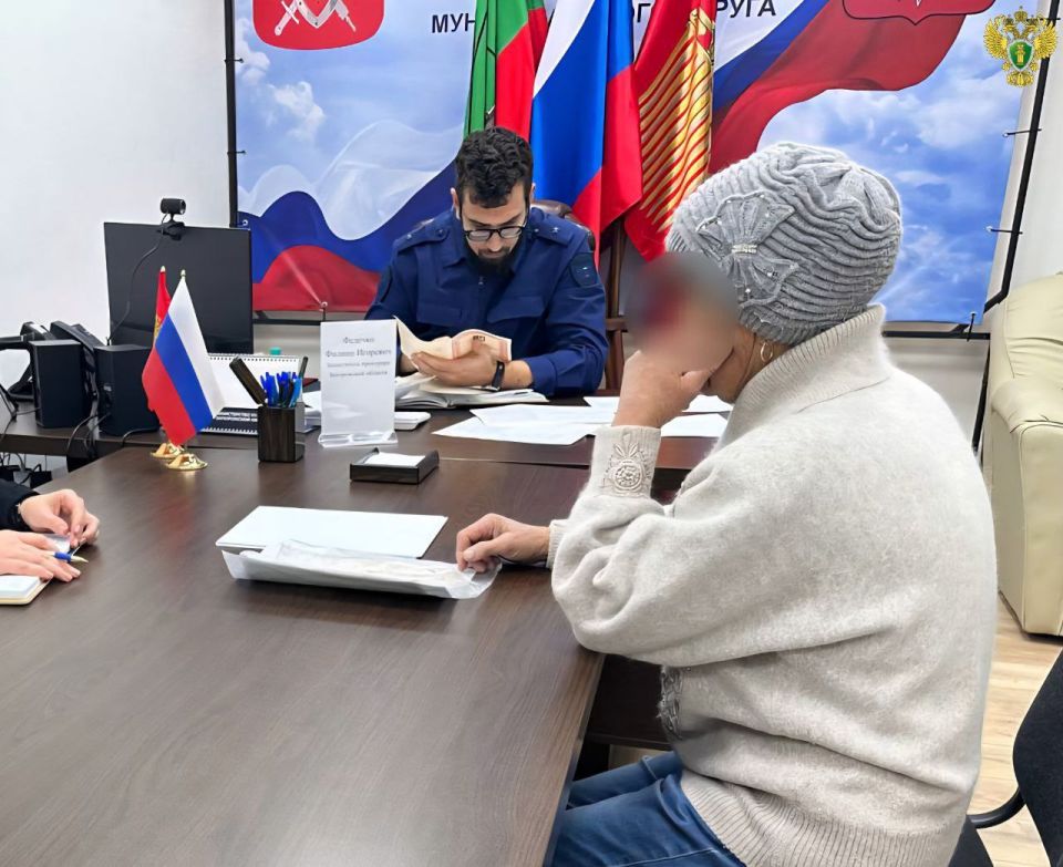 В рамках работы «мобильной приемной» заместитель прокурора Запорожской области Филипп Федечко провел выездной личный прием в г. Каменка-Днепровская, расположенном вблизи линии боевого соприкосновения В рамках работы «мобильной приемной» заместитель прокурора Запорожской области Филипп Федечко провел выездной личный прием в г. Каменка-Днепровская, расположенном вблизи линии боевого соприкосновения