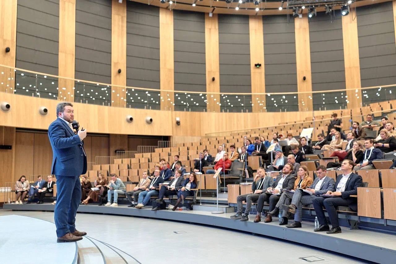 В Мастерской управления «Сенеж» состоялся 3 (67) Пленум Российского Союза Молодёжи, на котором было принято важное и историческое решение! В Мастерской управления «Сенеж» состоялся 3 (67) Пленум Российского Союза Молодёжи, на котором было принято важное и историческое решение!