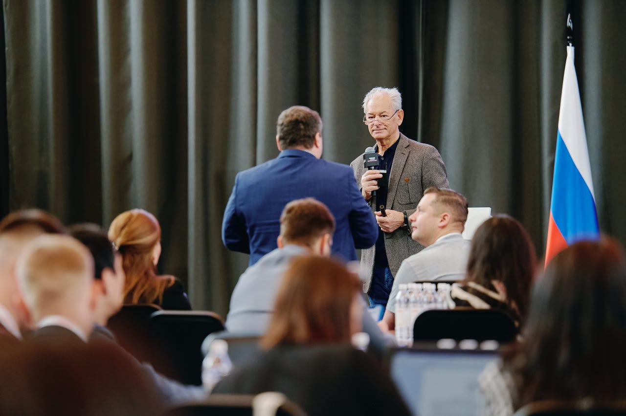 Николай Булаев в Мастерской управления «Сенеж» рассказал молодым парламентариям о популярности цифровых инструментов голосования Николай Булаев в Мастерской управления «Сенеж» рассказал молодым парламентариям о популярности цифровых инструментов голосования