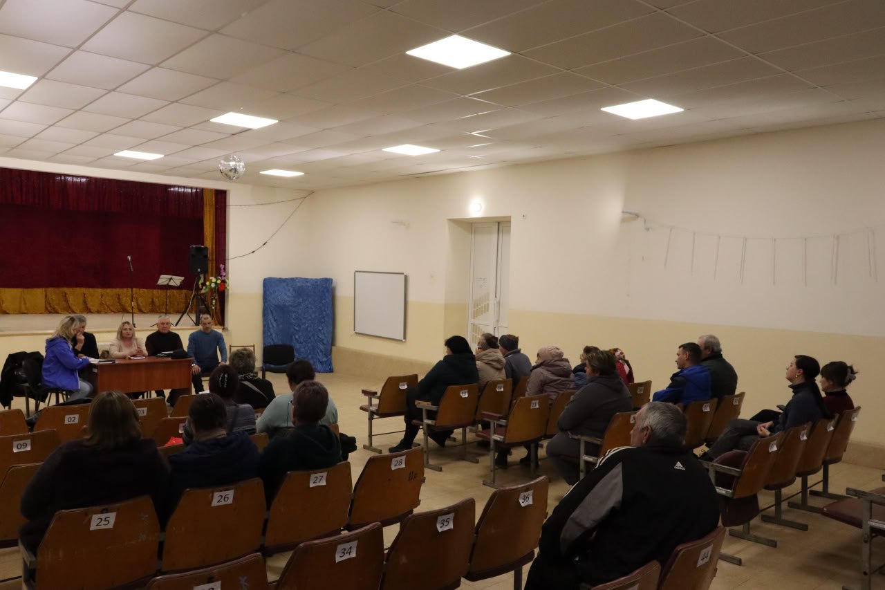 Приоритеты Берестового: Власти района обсудили с жителями вопросы школы и благоустройства Приоритеты Берестового: Власти района обсудили с жителями вопросы школы и благоустройства