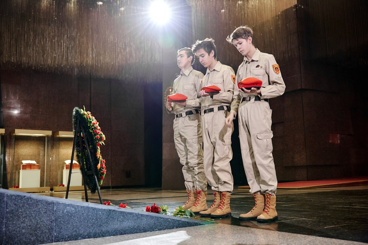 «История Великой Победы»: молодёжь из Запорожской области почтила память героев в Музее Победы в Москве! «История Великой Победы»: молодёжь из Запорожской области почтила память героев в Музее Победы в Москве!