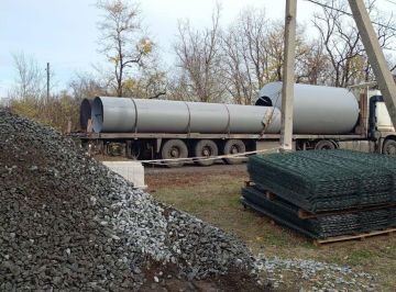 В село Великая Знаменка доставили башню Рожновского для обеспечения бесперебойного водоснабжения