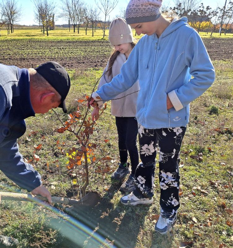 4 ноября вся страна отмечает замечательный праздник - День народного единства 4 ноября вся страна отмечает замечательный праздник - День народного единства