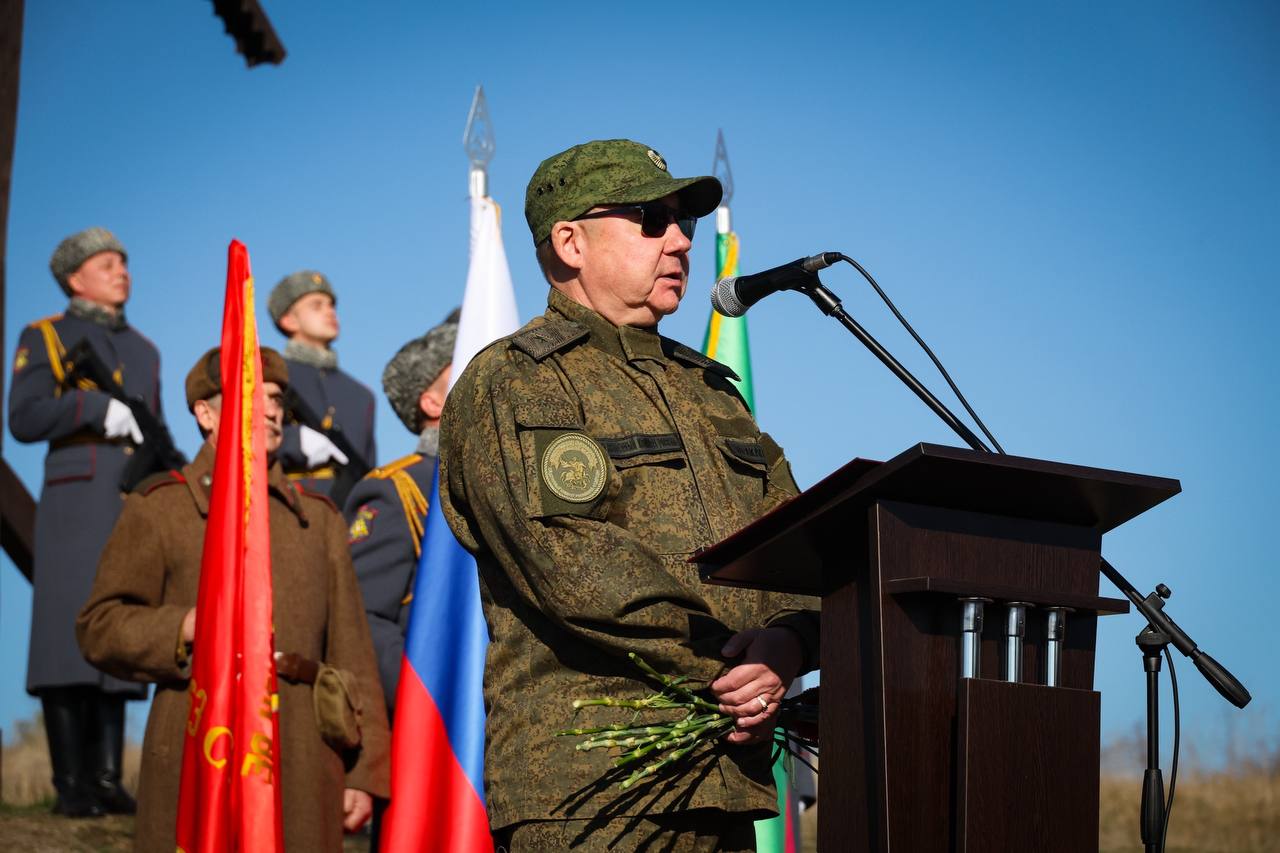 Сотрудники следственного управления СК России по Запорожской области приняли участие в церемонии перезахоронения останков воинов Великой Отечественной войны Сотрудники следственного управления СК России по Запорожской области приняли участие в церемонии перезахоронения останков воинов Великой Отечественной войны