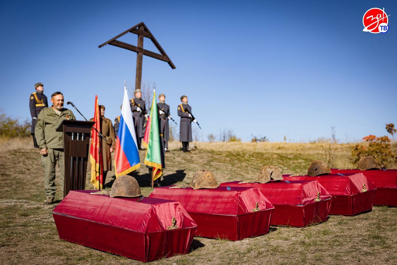 Сотрудники следственного управления СК России по Запорожской области приняли участие в церемонии перезахоронения останков воинов Великой Отечественной войны Сотрудники следственного управления СК России по Запорожской области приняли участие в церемонии перезахоронения останков воинов Великой Отечественной войны