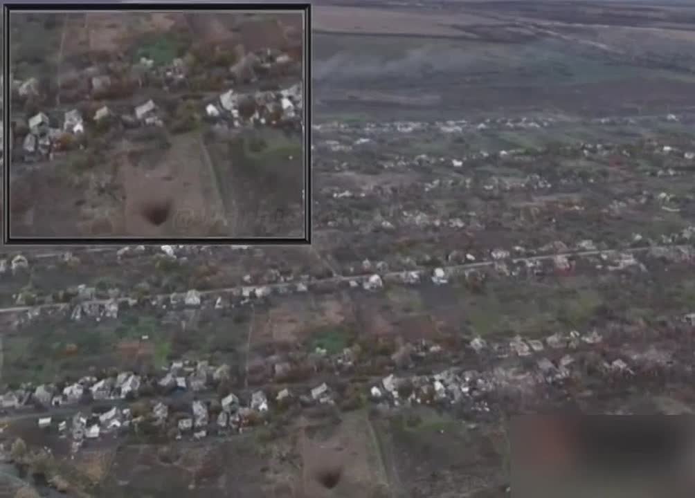 Рикошет бомбы ФАБ-250 с УМПК от грунта с последующей детонацией