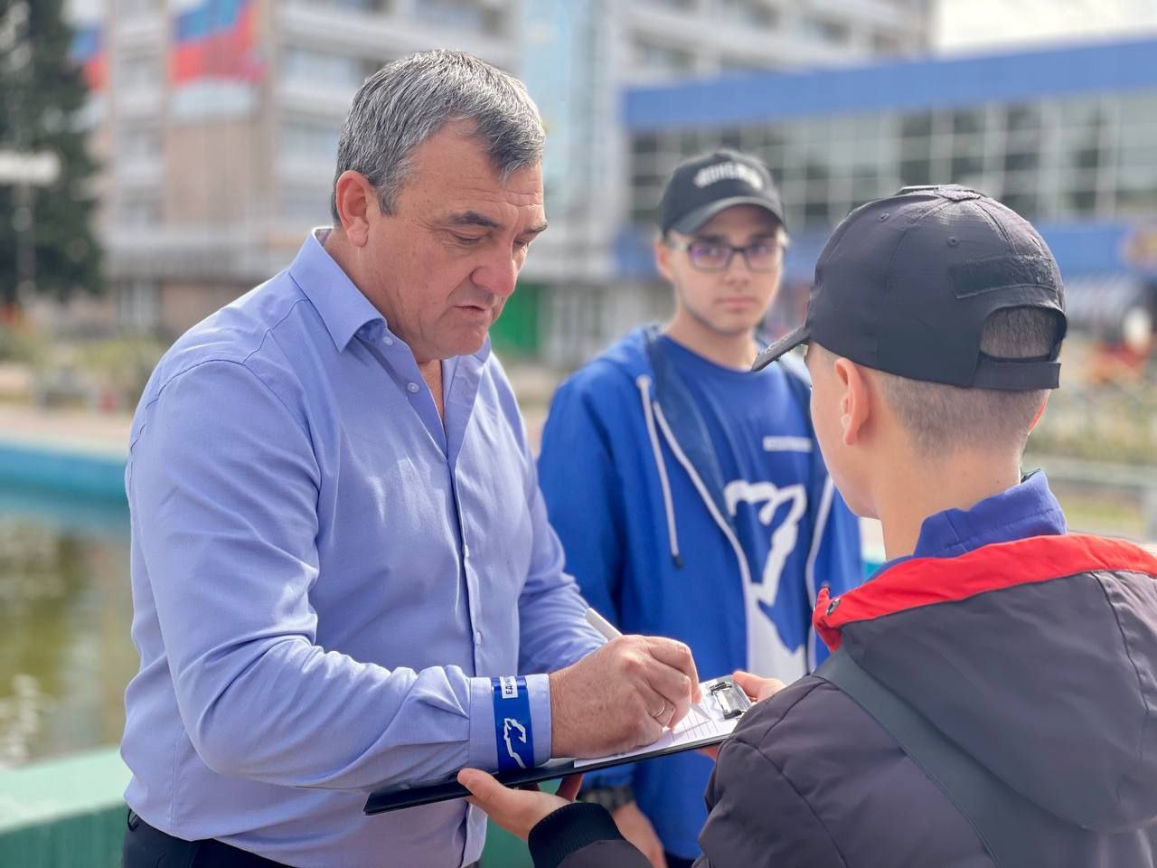 Сергей Золотарёв: Ровно три года назад в Запорожской области было создано региональное отделение Всероссийской политической партии «Единая Россия» Сергей Золотарёв: Ровно три года назад в Запорожской области было создано региональное отделение Всероссийской политической партии «Единая Россия»