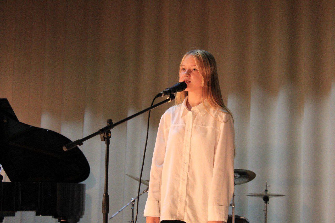 В Токмакской детской школе искусств прошел замечательный концерт, посвященный Дню народного единства, который мы отмечаем 4 ноября В Токмакской детской школе искусств прошел замечательный концерт, посвященный Дню народного единства, который мы отмечаем 4 ноября