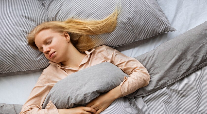 Врач назвал четыре правила для улучшения сна без снотворных