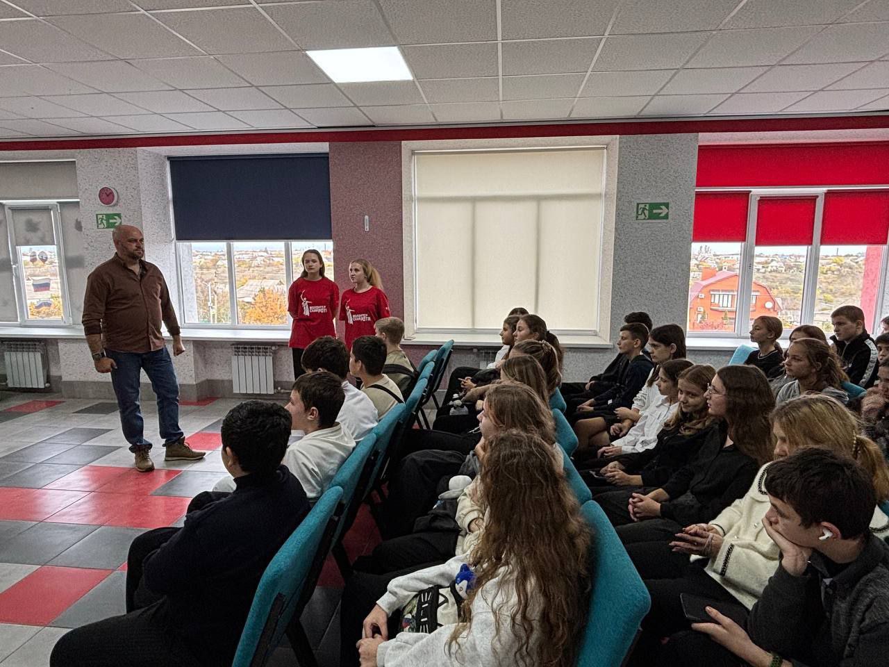 Руководитель Запорожского областного отделения ВООВ «БОЕВОЕ БРАТСТВО» провёл урок мужества для учеников ГБУ ОО ЗО «СОШ №8 им. дважды Героя Советского Союза Петрова В. С.» г. Мелитополь Руководитель Запорожского областного отделения ВООВ «БОЕВОЕ БРАТСТВО» провёл урок мужества для учеников ГБУ ОО ЗО «СОШ №8 им. дважды Героя Советского Союза Петрова В. С.» г. Мелитополь