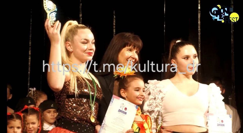 Спортивно-цирковой коллектив "Летучая Мышь" известен не только в Запорожской области, но и далеко за ее пределами! Спортивно-цирковой коллектив "Летучая Мышь" известен не только в Запорожской области, но и далеко за ее пределами!