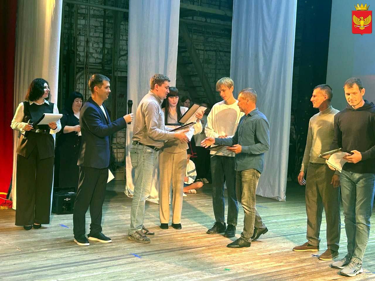 В единстве народов сила России! В единстве народов сила России!