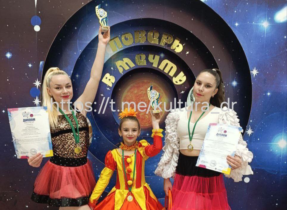 Спортивно-цирковой коллектив "Летучая Мышь" известен не только в Запорожской области, но и далеко за ее пределами! Спортивно-цирковой коллектив "Летучая Мышь" известен не только в Запорожской области, но и далеко за ее пределами!