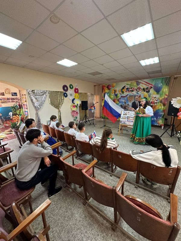 Жители с.Солёное передают поздравления с Днём народного единства! В сельском клубе провели тематическую беседу Жители с.Солёное передают поздравления с Днём народного единства! В сельском клубе провели тематическую беседу