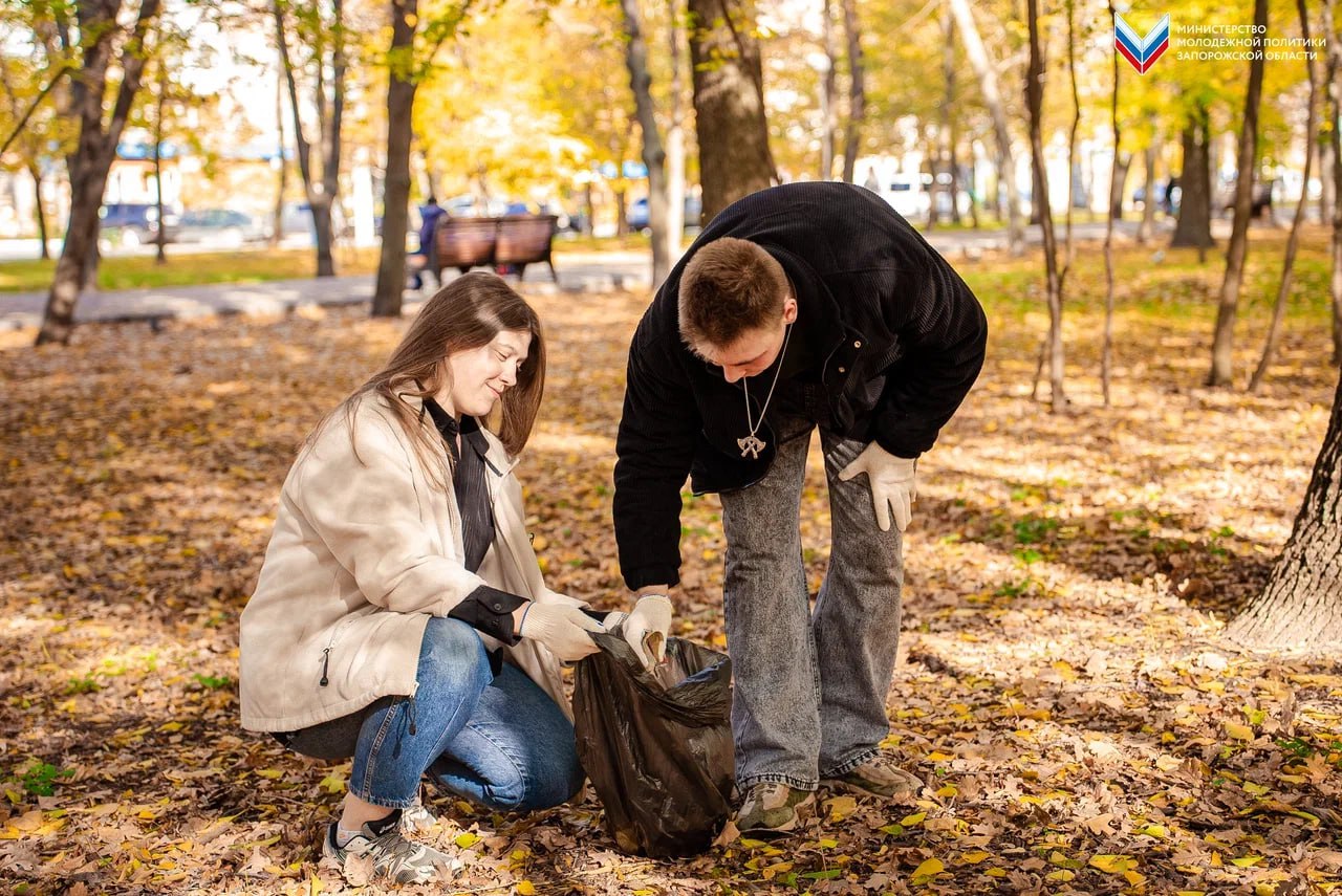 Акция «Экология вместе с семьями»: субботник в парке культуры и отдыха имени Горького Акция «Экология вместе с семьями»: субботник в парке культуры и отдыха имени Горького