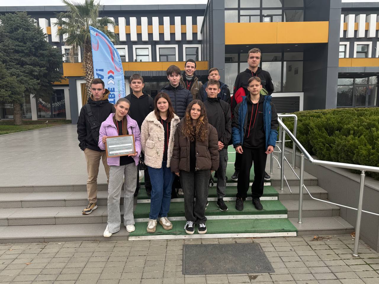 4 ноября 2025 года активисты молодежного движения «Юг» приняли участие в праздновании Дня народного единства, которое прошло на базе Министерства по молодежной политике 4 ноября 2025 года активисты молодежного движения «Юг» приняли участие в праздновании Дня народного единства, которое прошло на базе Министерства по молодежной политике