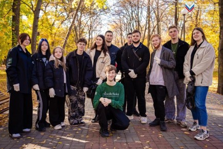 Акция «Экология вместе с семьями»: субботник в парке культуры и отдыха имени Горького