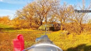 Операторы БЛА 1198 мотострелкового полка 35 армии группировки войск "Восток" выписали несколько штрафов хлопчикам за неправильную парковку в Запорожской области