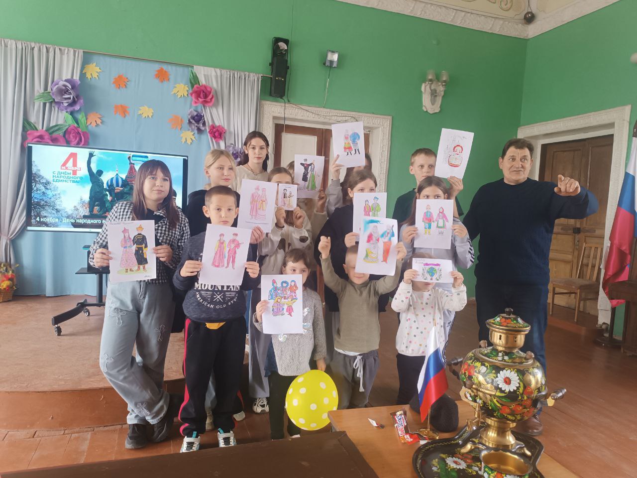 Ежегодно 4 ноября вся Россия отмечает праздник День Единства! Ежегодно 4 ноября вся Россия отмечает праздник День Единства!