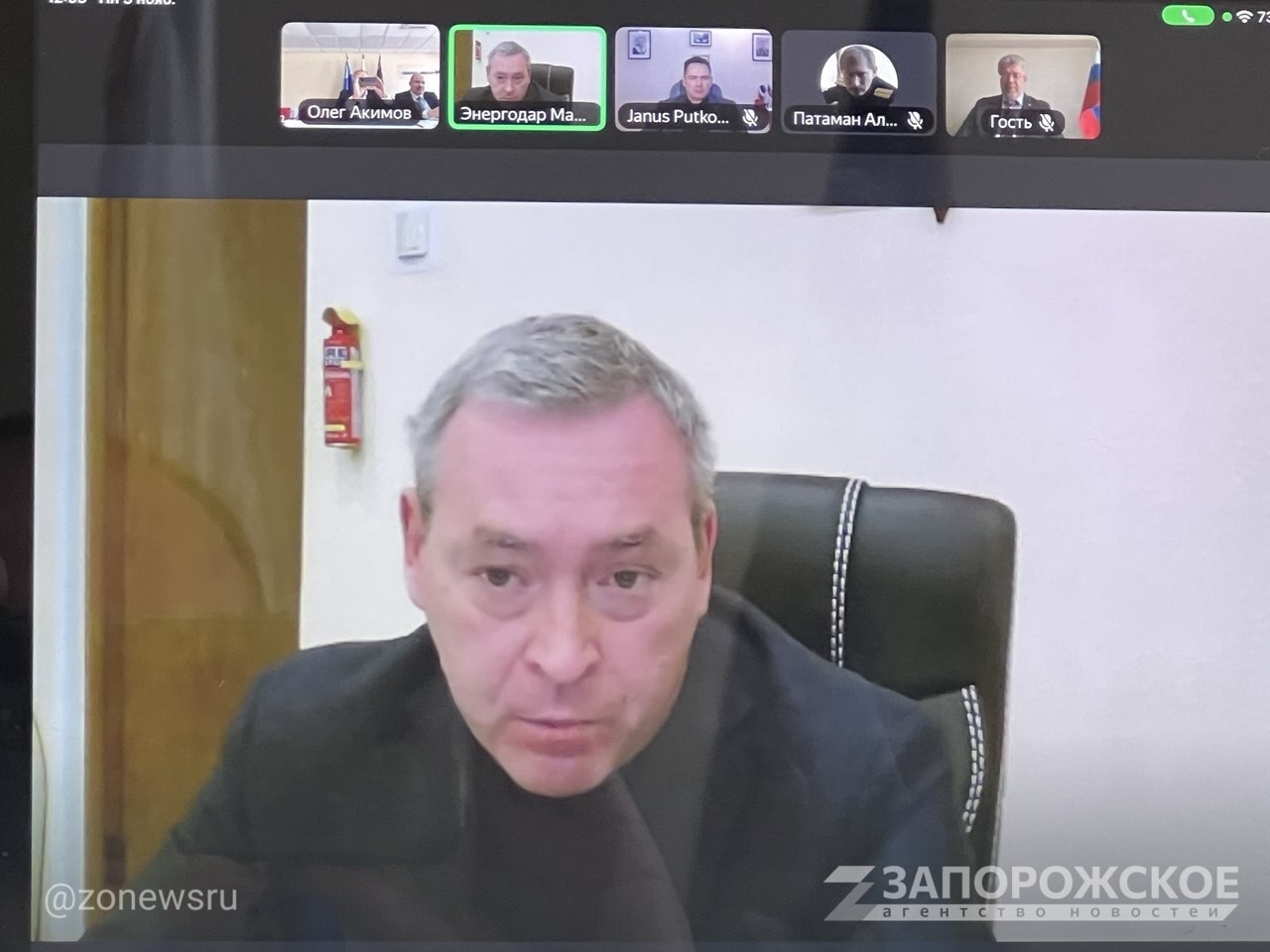 Международный клуб друзей Новороссии провел телемост ко Дню народного единства Международный клуб друзей Новороссии провел телемост ко Дню народного единства