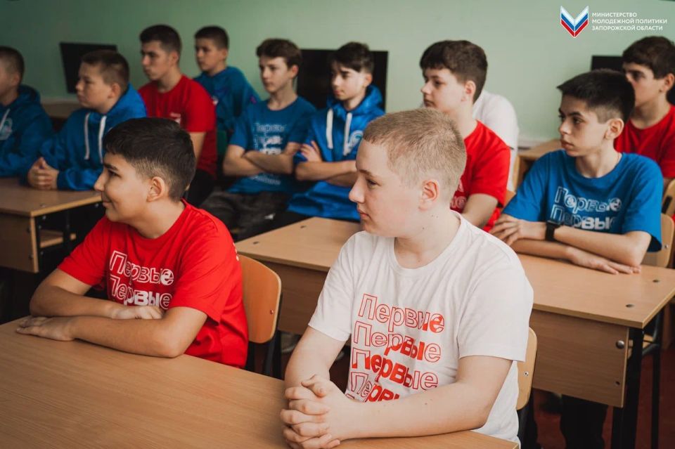 Всероссийский урок мужества «Памяти разведчиков»: деятельность разведчиков в годы Великой Отечественной войны Всероссийский урок мужества «Памяти разведчиков»: деятельность разведчиков в годы Великой Отечественной войны