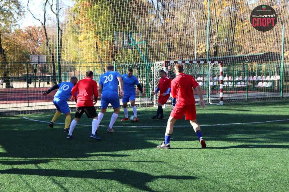 ����� 6-�� �������� ��� ���� �� ����-������� 5�5, ����������� 80-����� ������ � ������� ������������� �����