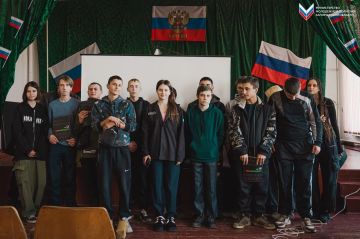 В Великобелозерском профессиональном аграрном лицее прошла презентация деятельности межрегионального молодёжного движения «Юг Молодой»!