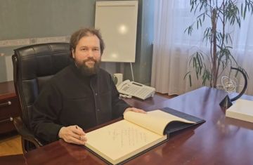 «Молюсь и желаю, чтобы мир был на нашей земле»: Владыка Петр совершил литургию в храме на территории Запорожской АЭС