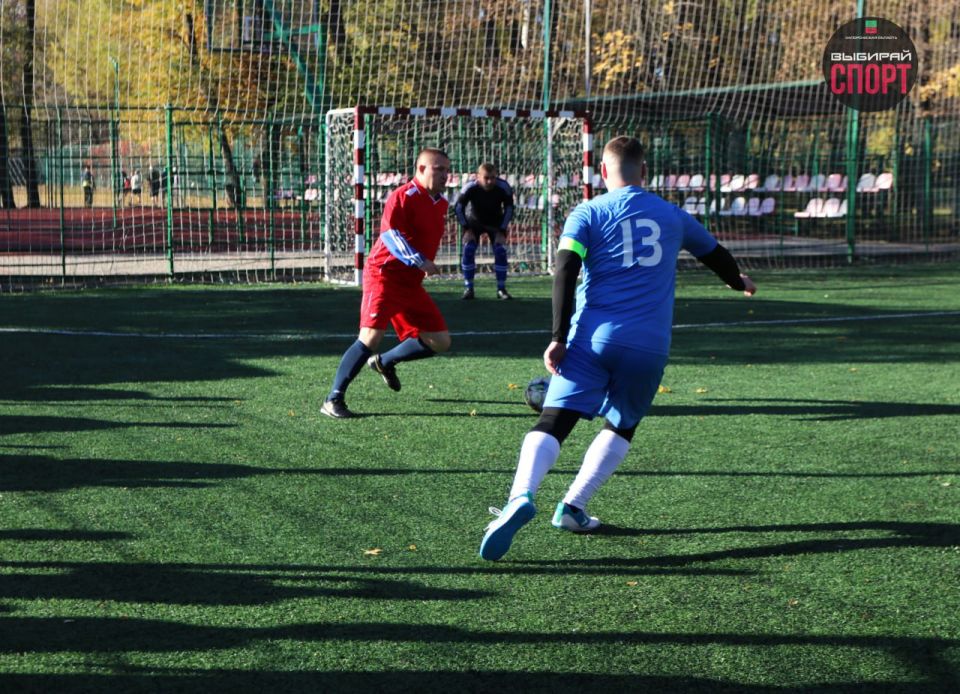 ����� 6-�� �������� ��� ���� �� ����-������� 5�5, ����������� 80-����� ������ � ������� ������������� �����