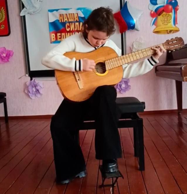 В концертном зале «Днепрорудненской детской школы искусств» состоялся яркий и запоминающийся концерт, посвященный Дню народного единства В концертном зале «Днепрорудненской детской школы искусств» состоялся яркий и запоминающийся концерт, посвященный Дню народного единства