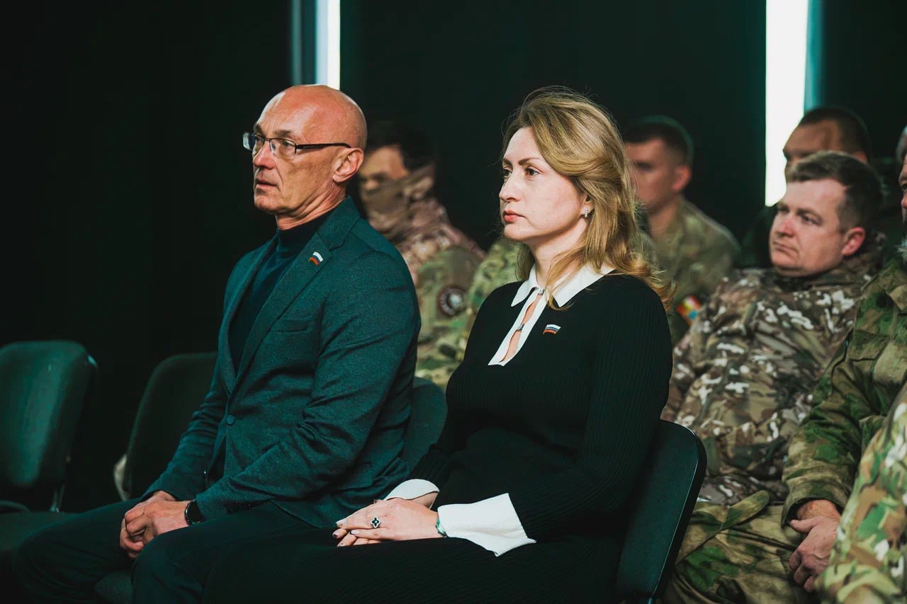 В День военного разведчика молодёжь организовала праздничный концерт! В День военного разведчика молодёжь организовала праздничный концерт!