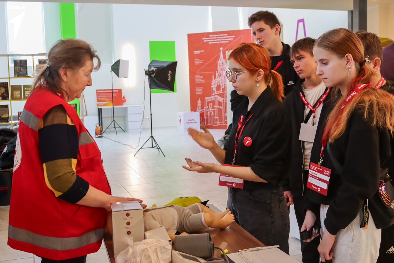 Обучающиеся 9 класса завоевали второе место на Региональном чемпионате по оказанию первой помощи Обучающиеся 9 класса завоевали второе место на Региональном чемпионате по оказанию первой помощи