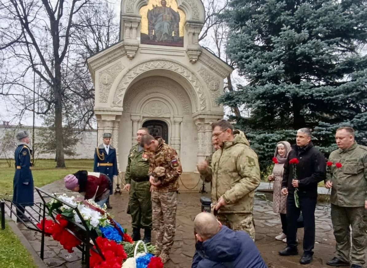 Тысячи ветеранов специальной военной операции во всех регионах страны приняли участие в праздничных мероприятиях в честь Дня народного единства