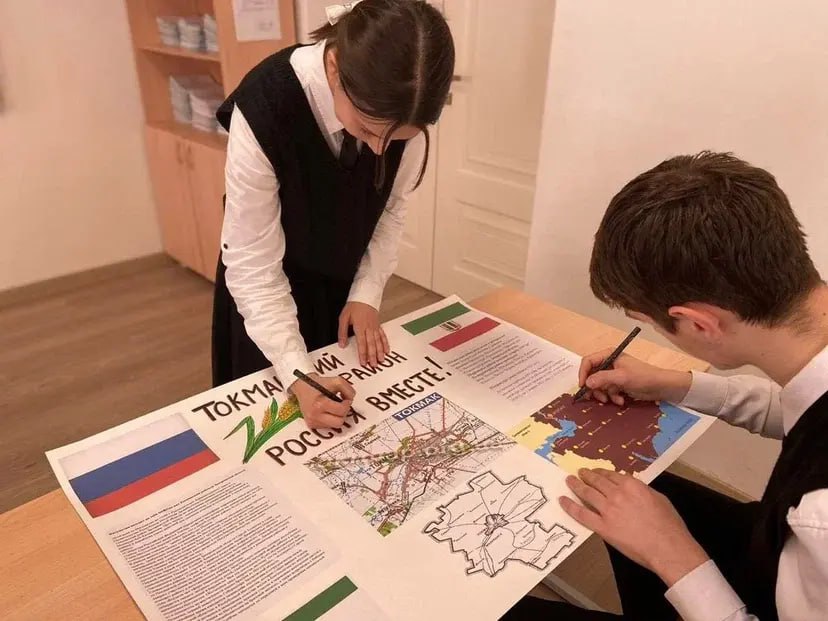 В Ингушетии, в Мемориальном комплексе жертвам репрессий в Назрани состоялось открытие фотодокументальной выставки «Донбасс – Россия. История и современность» В Ингушетии, в Мемориальном комплексе жертвам репрессий в Назрани состоялось открытие фотодокументальной выставки «Донбасс – Россия. История и современность»