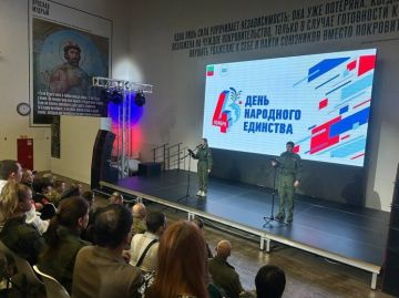 Кадеты и следователи СК России по Запорожской области открыли передвижную выставку патриотизма