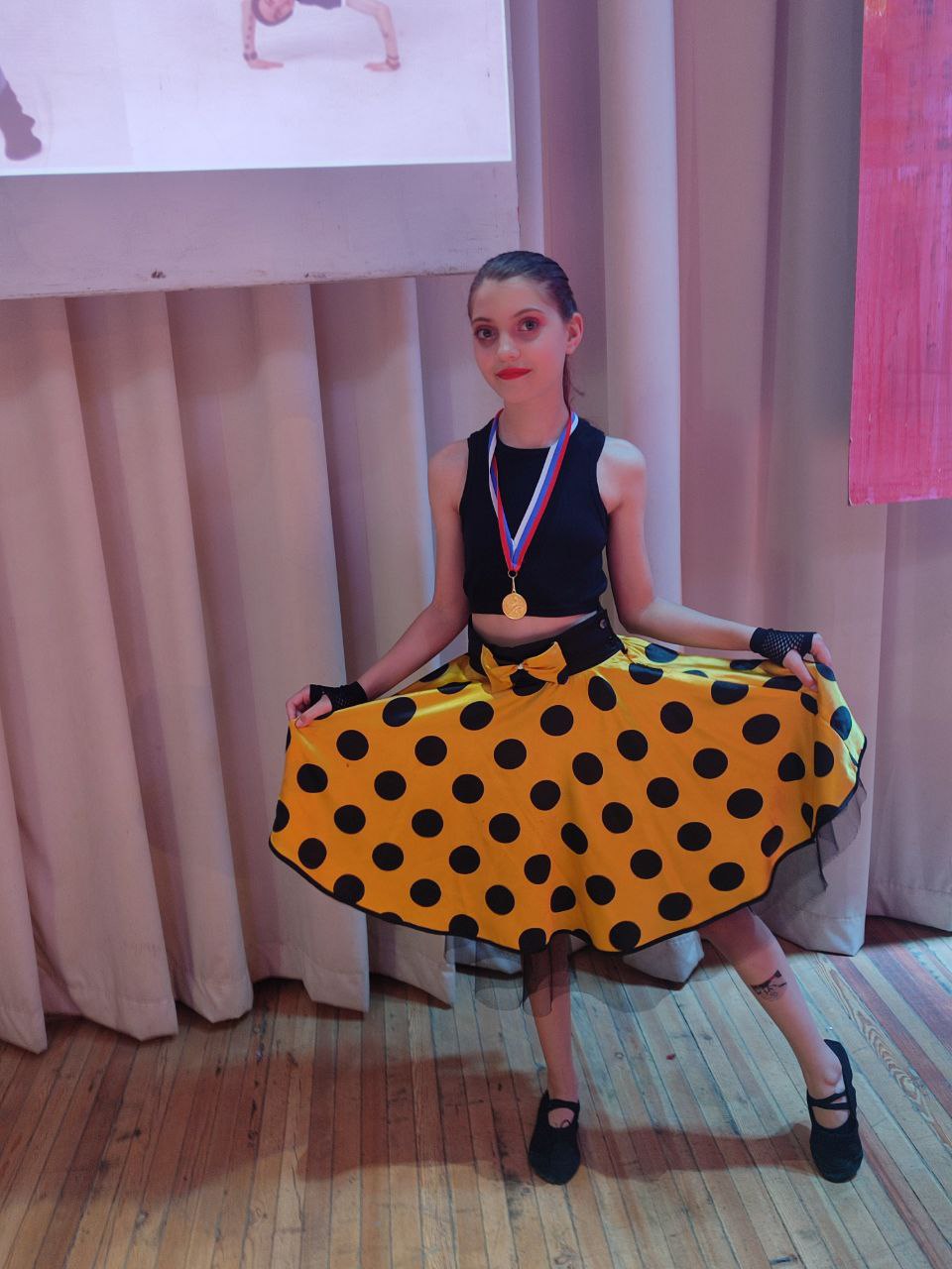 История многодетной семьи Красниковых вместе и фильмы смотрят, и делами занимаются История многодетной семьи Красниковых вместе и фильмы смотрят, и делами занимаются