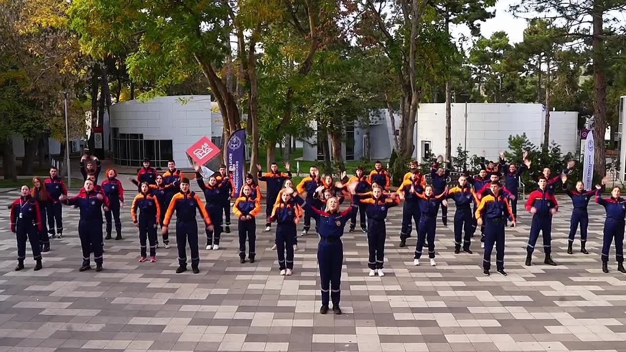 Танцпол везде, даже на соревнованиях!