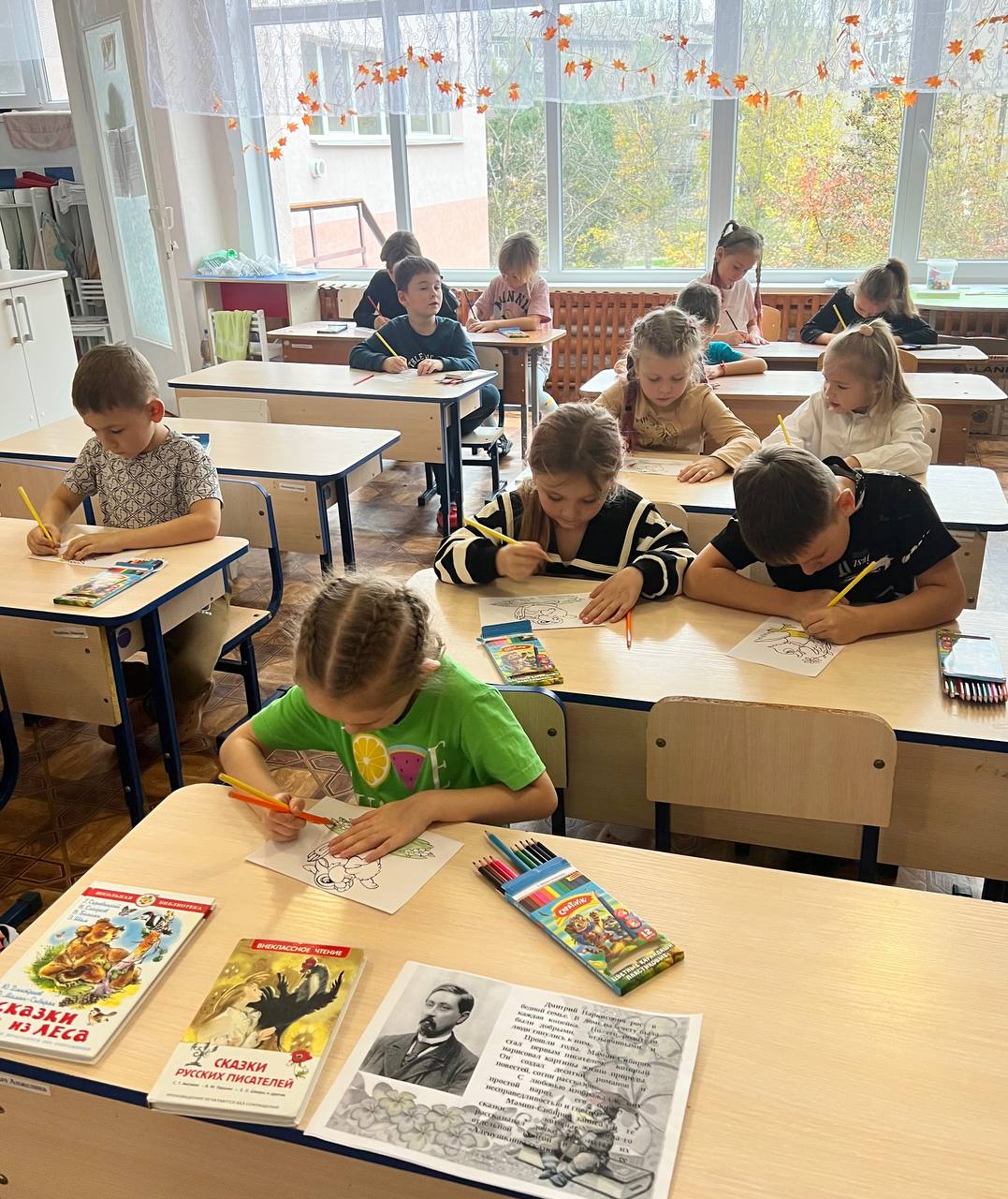 Сотрудники Мелитопольской областной научной библиотеки им. Горького с воспитанниками дошкольной образовательной организации № 41 «Василёк» провели литературное путешествие «Добрые сказки Мамина - Сибиряка» Сотрудники Мелитопольской областной научной библиотеки им. Горького с воспитанниками дошкольной образовательной организации № 41 «Василёк» провели литературное путешествие «Добрые сказки Мамина - Сибиряка»