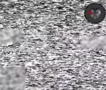 Наш друг Азер и его боевые товарищи из 218 гвардейского танкового полка 127 дивизии 5 Армии группировки войск "Восток", с работой которых Вы уже знакомы, продолжают очищать небо Запорожья от летательных аппаратов противника